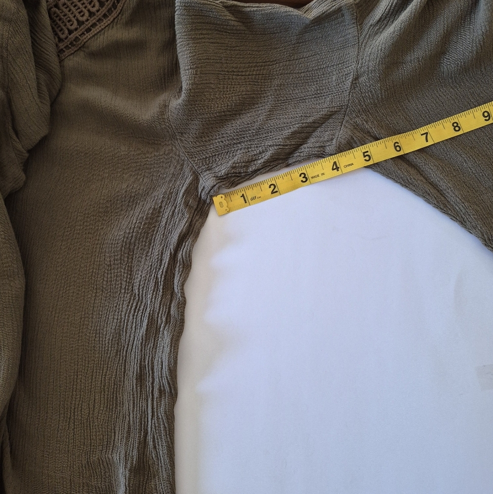 Bobeau Blouse Womens Medium Olive Green with Flared Sleeves Boho Cottagecore - Picture 5 of 8